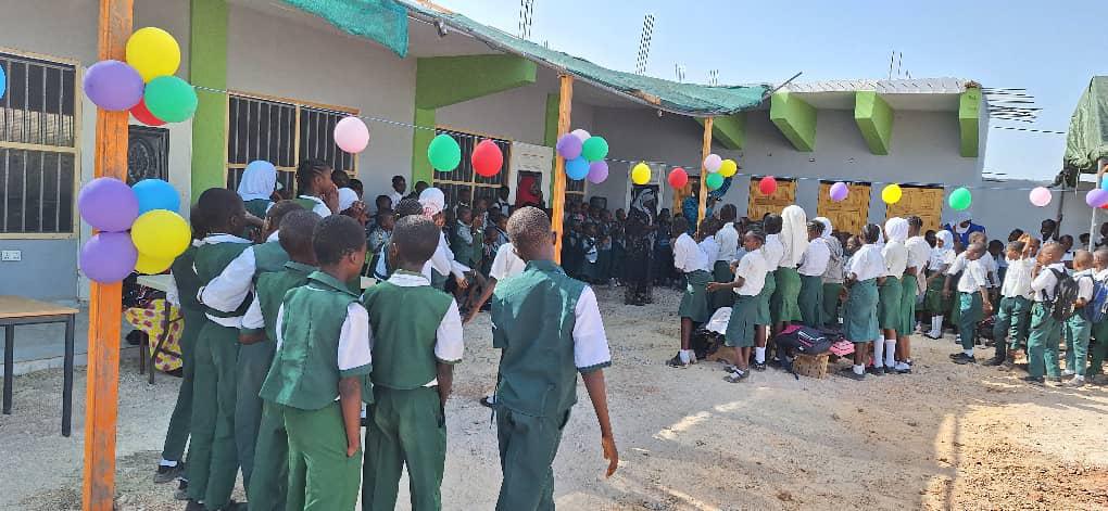 Die Eröffnung der Grundschule in Gambia